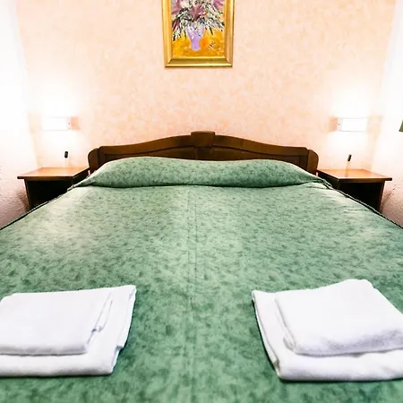 Pensión Vema House 3*